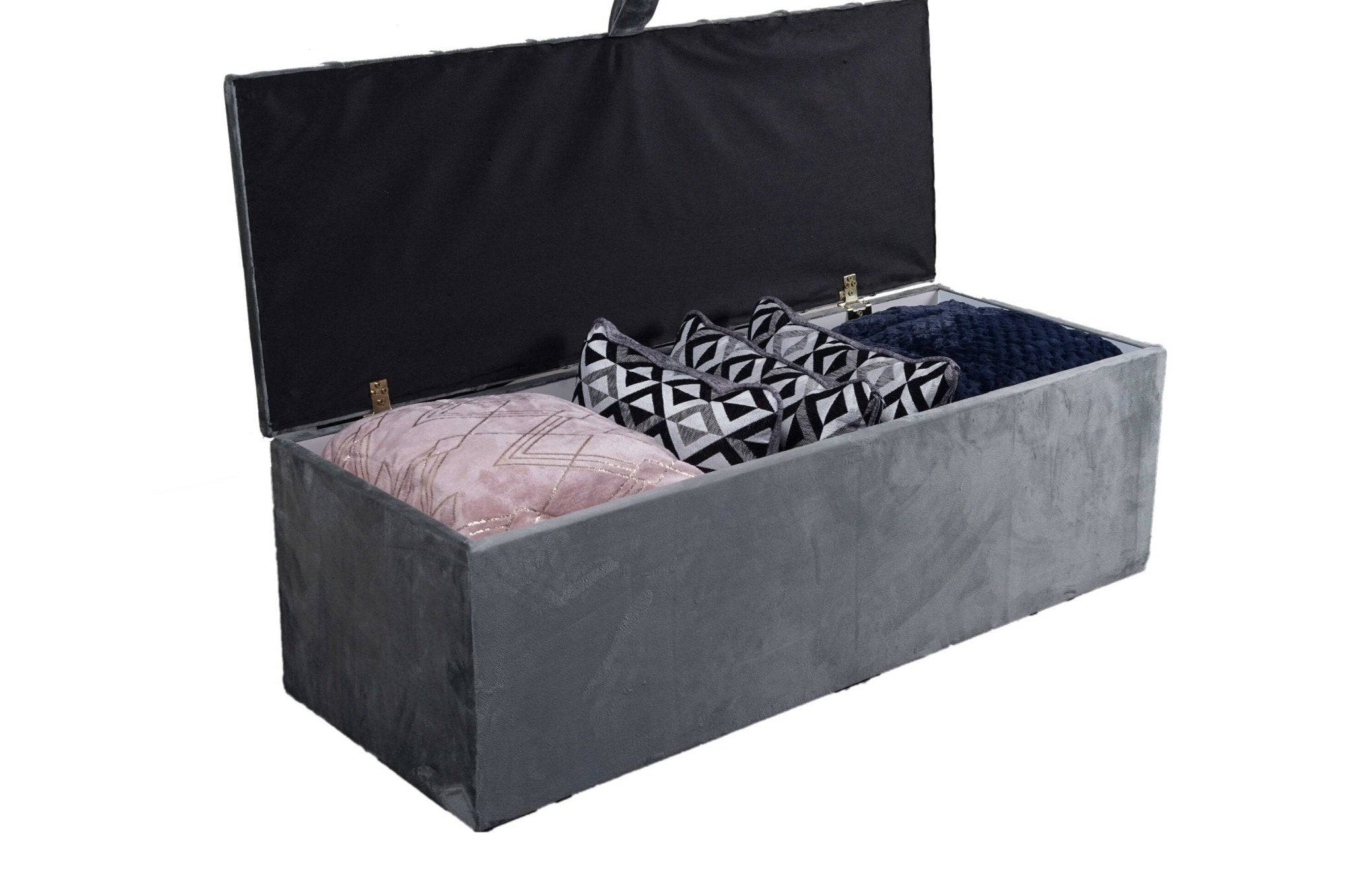Chesterfield Design Blanket Box - BedHut